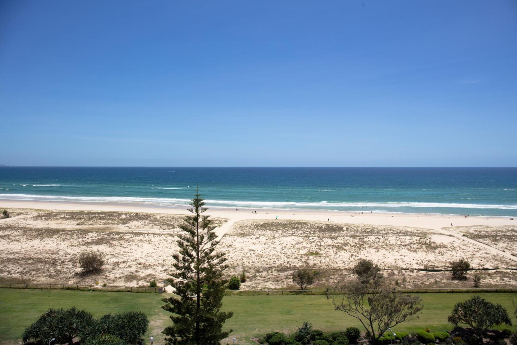 Sol - Luxury 3 Bedroom In Kirra Apartment *